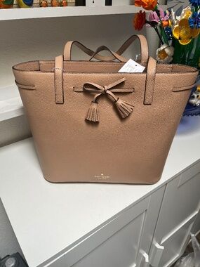 NWT Kate Spade Hayes Medium Top Zip Tote Light Fawn Leather